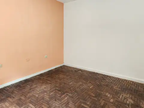 Depto Tipo Casa en Alquiler 50 años