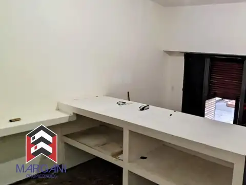 Local 70 m2 Total s/ Avenida!