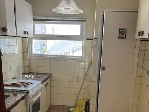 Depto 3amb a la calle con balcón - Chauvin