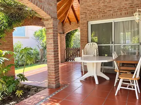Casa en Alquiler de 2 dormitorios