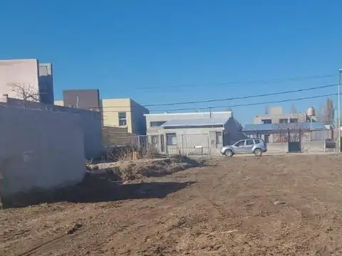 TERRENO EN VENTA EN LOTEO RIO LIMAY PLOTTIER