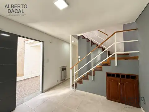Casa en Alquiler con 1 cochera