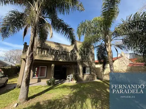 Casa en venta c/ cochera en Villa Gobernador Udaondo