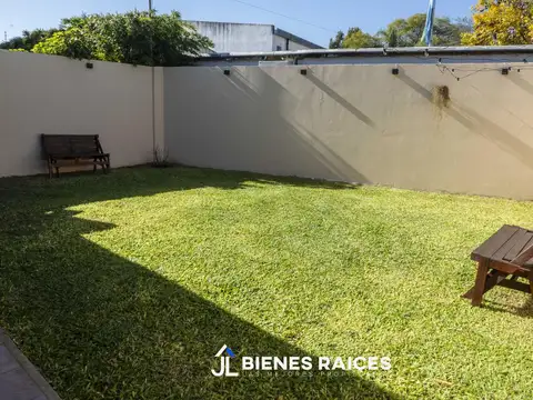Casa en venta con consultorio/local en el centro de los cardales
