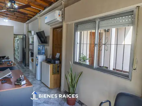 Casa 6 ambientes con 1 baño