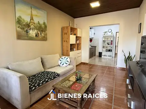 Casa en venta con consultorio/local en el centro de los cardales