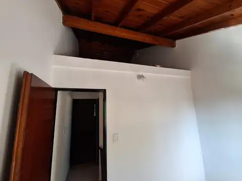 ALQUILER DUPLEX DOS AMBIENTES MAS ESCRITORIO, CON PATIO