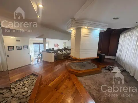 Casa de 4 dormitorios en venta, en La Plata