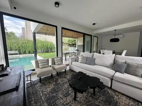 Casa en venta. LOS OLIVARES Grand Bourg
