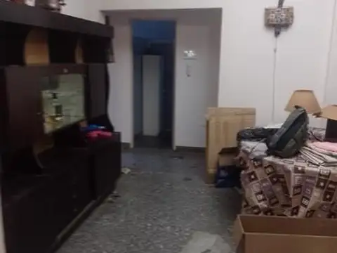 Casa 4 ambientes con 1 baño