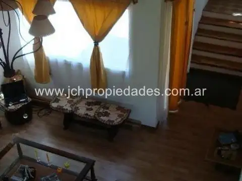CASA DE DOS DORMITORIOS EN VILLA CORRENTOSO - LA ANGOSTURA