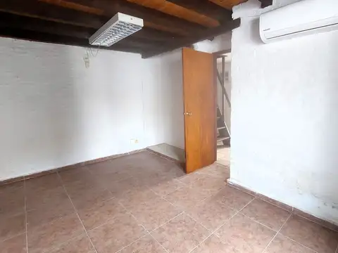 Casa en Alquiler con 1 cochera