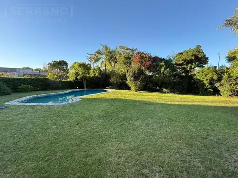 Casa 6 ambientes con 3 baños