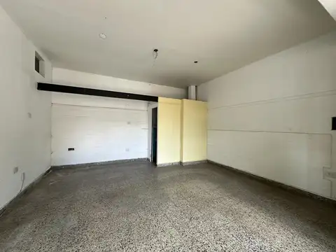 Local en Alquiler Via Púb.