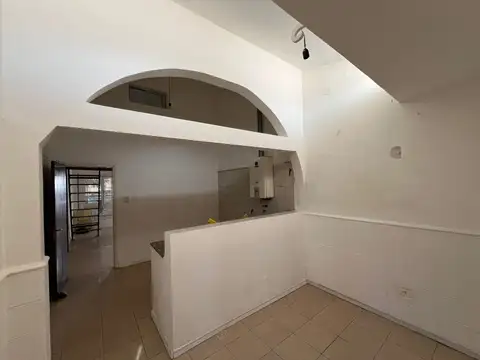 Casa 5 ambientes con 1 baño