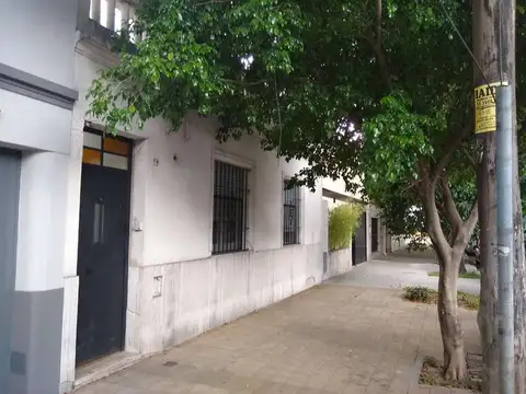 PH 3amb.*Tipo Casa* ContraFrente PB Quincho Fondo libre remodelado MB *Venta-Permuta*