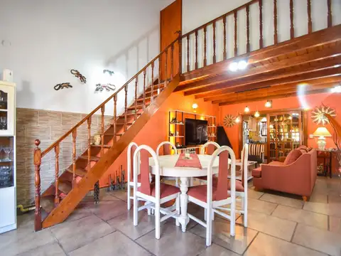 Venta Casa Multifamiliar – Morón Sur