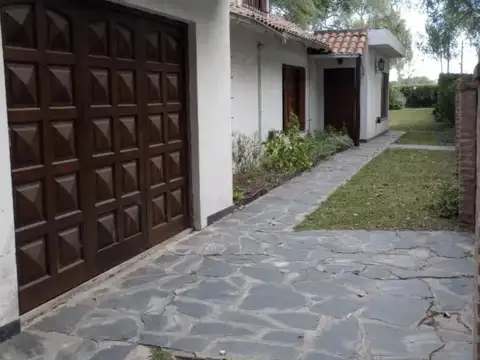 Cayetano Rodriguez e/ Diagonal Estados Unidos Norte y Luis Franco
