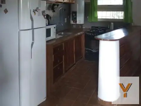 Casa 5 ambientes con 2 baños