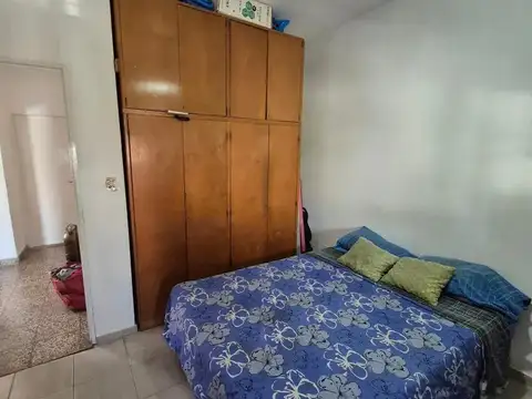 Depto Tipo Casa en Venta 50 años