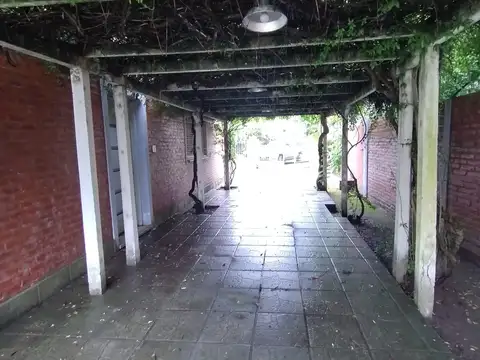 CASA EN VENTA EN SAUCE VIEJO  2 DORM Y PILETA