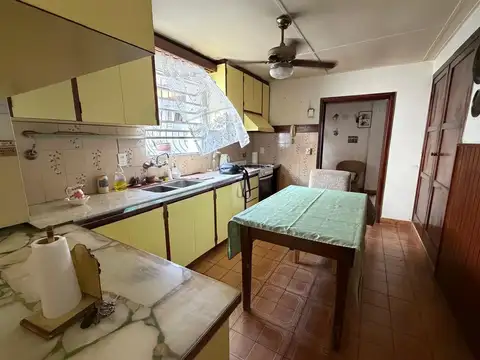 Casa en una sola planta en el centro de Escobar.