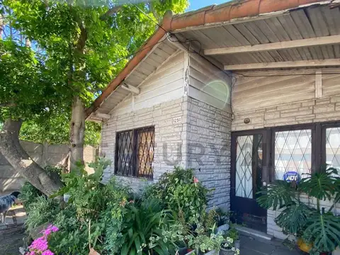 VENTA EN RINGUELET, CALLE 3 E/ 519 Y 520