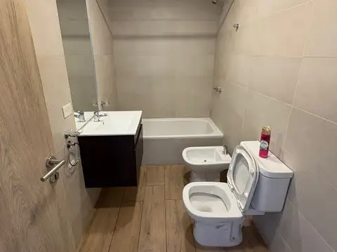 Departamento en Alquiler con 1 cocheras