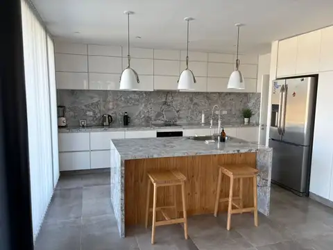 Casa En Venta La Primavera De Lujan Club De Campo