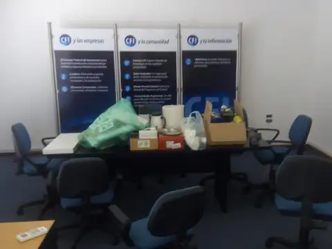 Oficina 5 ambientes con 3 baños