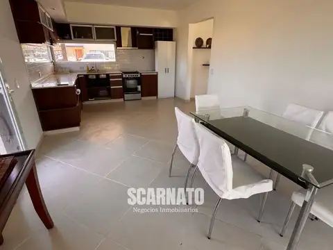 Casa 4 ambientes con 4 baños