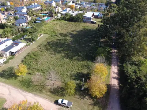 LOTES en Barrio Uruguai