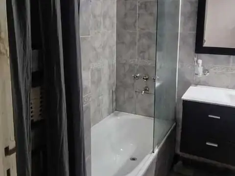 Casa 3 ambientes en venta en Beccar con Jardin