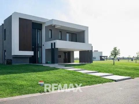 Los Robles 5900