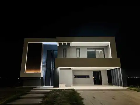 Casa en Venta en Terralagos, USD 595.000