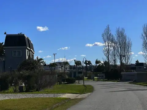 47 6700