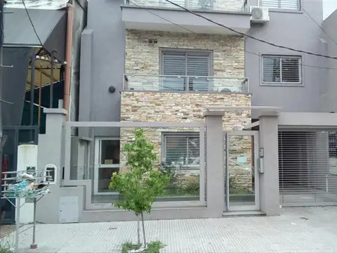 ALQUILER DEPARTAMENTO 2 AMBIENTES CON ESPACIO COCHERA