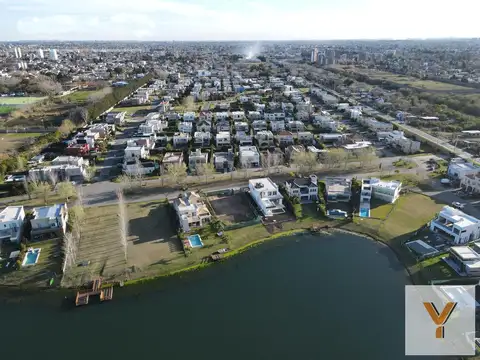 Terreno en venta - 725Mts2 - Los Troncos, Berazategui