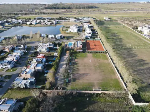 Terreno en Venta en Berazategui, USD 210.000