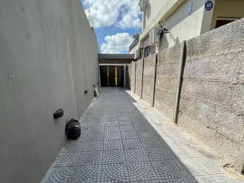 Depto Tipo Casa en Venta de 3 ambientes