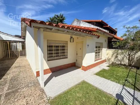 Venta Casa Quilmes Oeste Tres Ambientes Jardin Patio Quincho Cochera Apto Credito