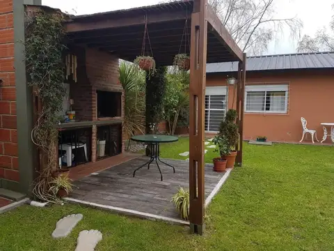 Casa en Venta en Santa Teresita 4 ambientes