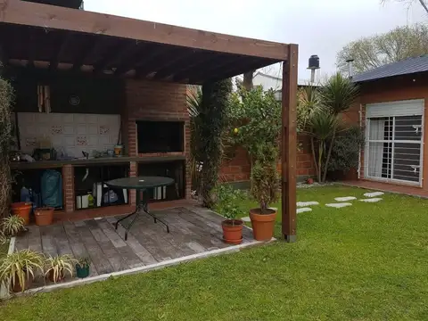 Casa en Venta en Santa Teresita 4 ambientes