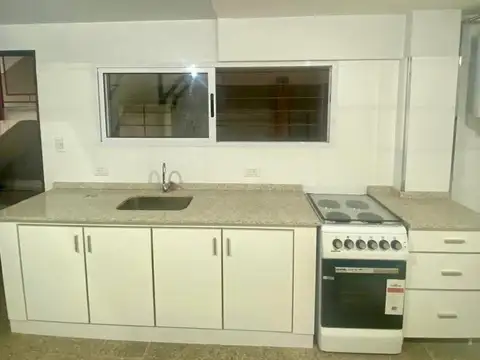 Departamento en Alquiler en Adrogue, $ 750.000