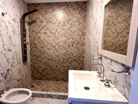 Casa 6 ambientes con 3 baños