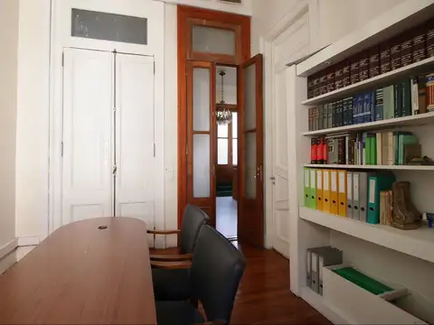 Venta Departamento/Oficina al frente Tribunales.