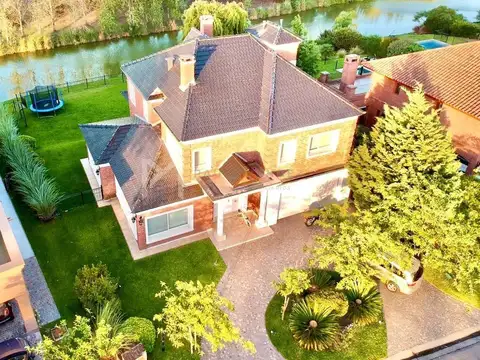 Barrio Las Glorietas 100