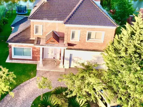 Casa en Alquiler de 5 dormitorios