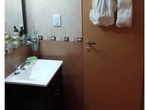 Casa 2 ambientes con 1 baño