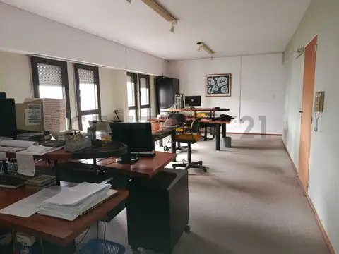 57 e/10 y 11 700, Piso 7